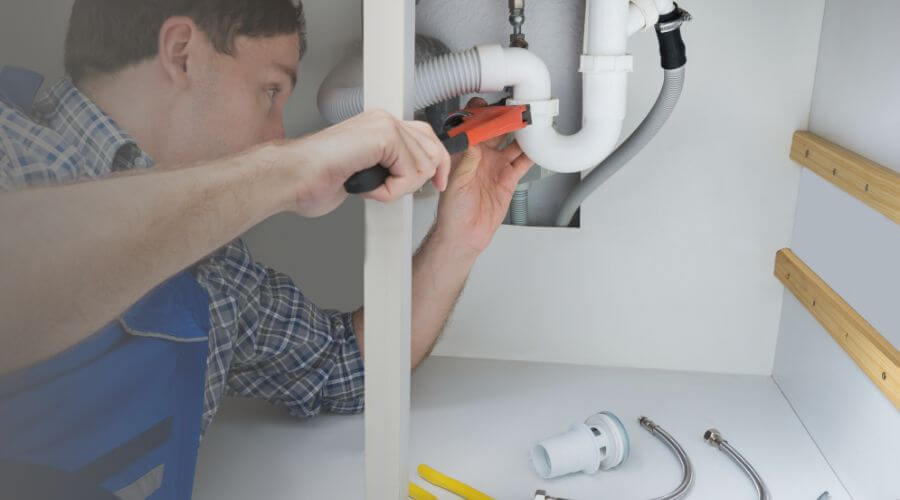 Professional sink repair in Chariton, IA